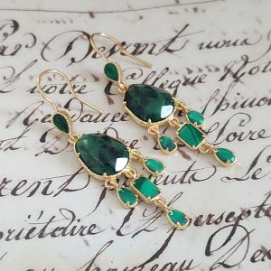 Boucles d'oreilles doré en acier inoxydable et pierres naturelles verte