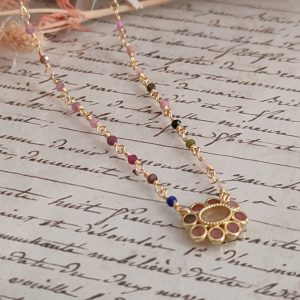 Collier doré en acier inoxydable – Pierres naturelles multicolores & médaillon simples vintage (Copie)